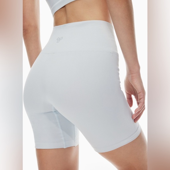 Aritzia Pants - Aritzia Tnabody™ Atmosphere Hi-rise 5" Short| Plein Air